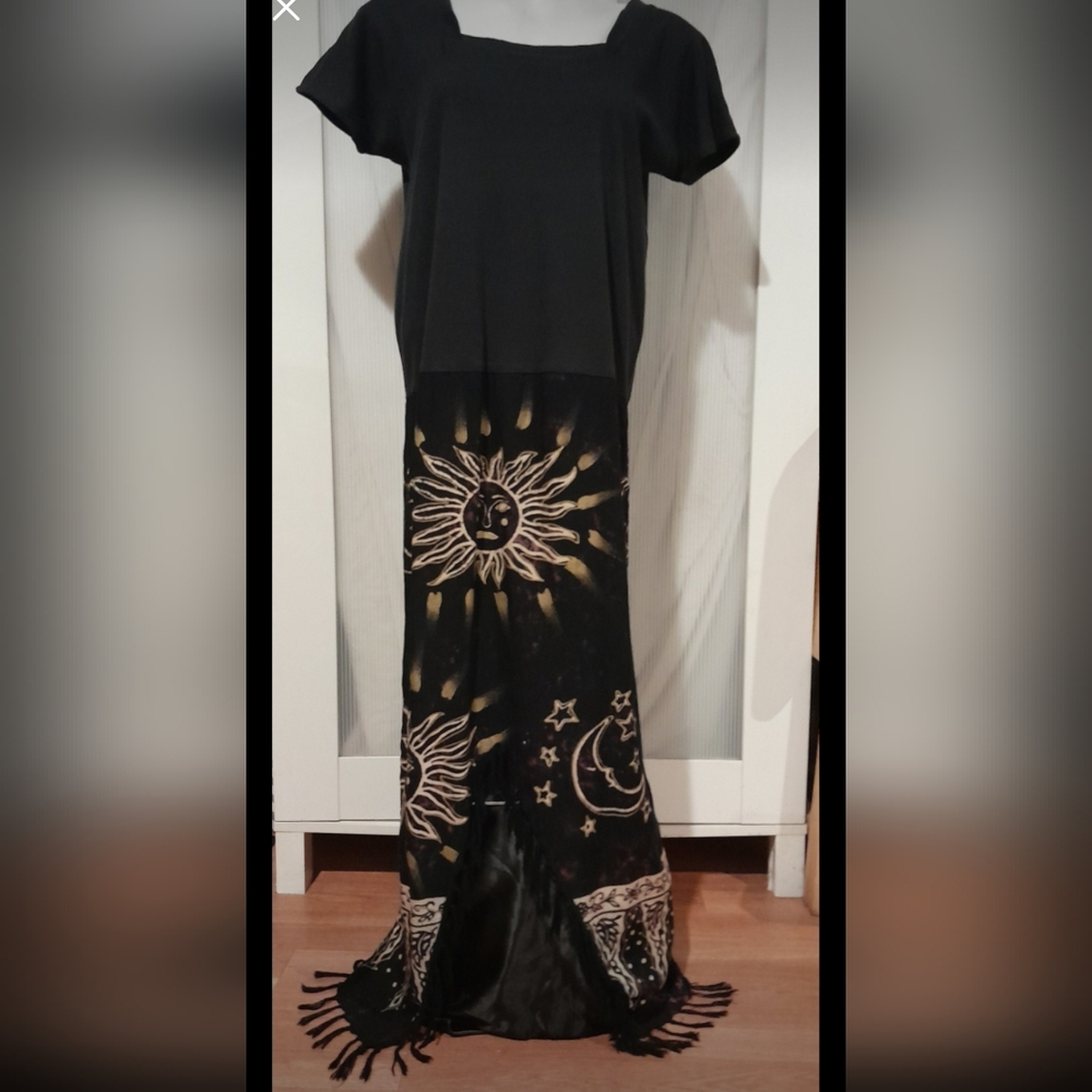 Kosi Bali Collection - Black  astronomical design short sleeve maxi dress, small